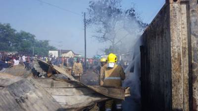 At least 92 killed by oil tanker explosion in Sierra Leone - fox29.com - city Wellington - Sierra Leone