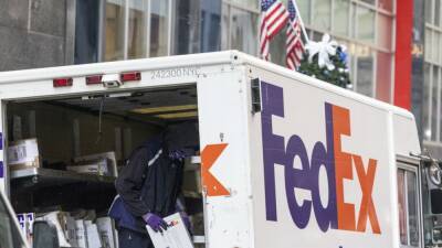 FedEx warns of holiday shipping delays after storms cause 'substantial disruptions' - fox29.com - state Tennessee - state Kentucky - city Memphis, state Tennessee