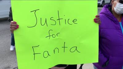 Williams - Activists demand charges against officers involved in shooting death of Fanta Bility - fox29.com - state Pennsylvania - state Delaware - county Hill