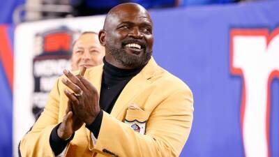 Former NFL star Lawrence Taylor arrested in Florida on sex offender violation charge - fox29.com - New York - state Florida - county Broward - county Lawrence - county Taylor