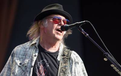 Neil Young - Neil Young won’t tour until COVID is “beat” - nme.com