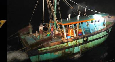 Two more Indian trawlers seized by Navy while poaching in Sea of Sri Lanka - newsfirst.lk - India - Sri Lanka