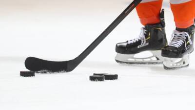 NHL shutting down from Wednesday through Saturday due to COVID: AP source - fox29.com - city Chicago