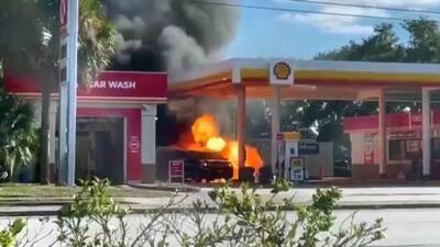 Fire erupts after driver backs into gas pump, killing woman pumping gas - fox29.com - state Florida - county Lake - county Pinellas