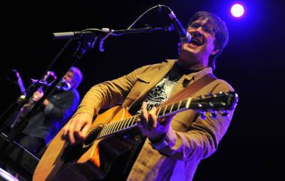 Watch The Mountain Goats’ John Darnielle sing about contracting COVID-19 - nme.com - state North Carolina