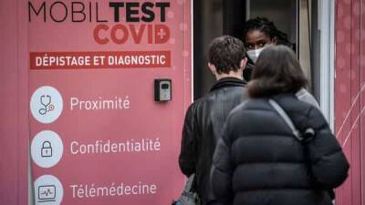 France reports single-day spike of over 1 lakh Covid-19 cases as Omicron rages - livemint.com - India - France