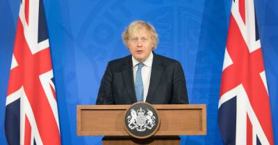 Boris Johnson - Christmas Eve - Boris Johnson poised for decision on new restrictions as Covid jabs 'to be offered door-to-door' - manchestereveningnews.co.uk - Ireland - Scotland - borough Manchester
