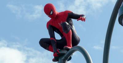 'Spider-Man: No Way Home' Is the First Pandemic Era Movie to Break $1 Billion Global Mark - justjared.com