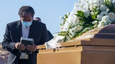 Federal program offers up to $9,000 cash to reimburse COVID-19 funeral costs - fox29.com - city Boston - Georgia