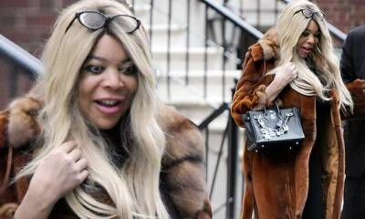Wendy Williams - Williams - Wendy Williams flashes a smile in New York... after spending holidays 'alone' with health crisis - dailymail.co.uk - New York - city New York - city Manhattan