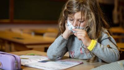 Belgium to shut primary schools a week early over Covid surge - rte.ie - Eu - Belgium - county Alexander
