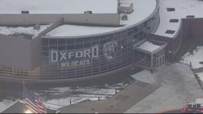 Karen Macdonald - Ethan Crumbley - Jennifer Crumbley - James Crumbley - “Ethan don't do it”: Parents of Oxford High School suspect sent messages during shooting - fox29.com - state Michigan - county Oxford - county Oakland