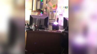 Texas substitute teacher brings karaoke machine to class, sings - fox29.com - state Texas - Austin, state Texas