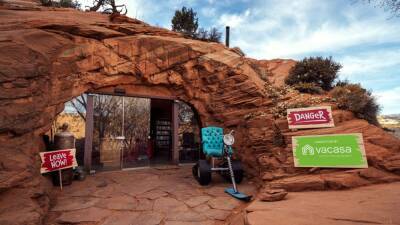 A replica of the iconic Grinch cave could be yours for the night - fox29.com - state Utah - county Boulder