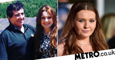 Abigail Breslin - Abigail Breslin ‘in shock’ as father dies of Covid-19: ‘I can’t wait to see you again’ - metro.co.uk - Usa - New Zealand