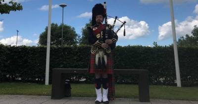 East Kilbride - Tom Moore - Watch: East Kilbride Pipe Major's haunting lament in memory of those who have died from COVID-19 - dailyrecord.co.uk - Britain
