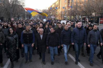 Armenia's political tensions heat up with rival rallies - clickorlando.com - Azerbaijan - Russia - Armenia - city Yerevan