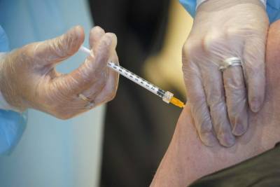 Ireland suspends AstraZeneca vaccine amid blood clot reports - clickorlando.com - Ireland - Netherlands - Denmark - Norway - Iceland - county Glynn