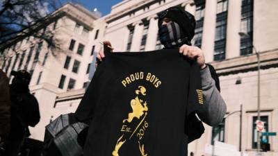California officer on leave after being spotted at Proud Boys protest - fox29.com - state California - state Virginia - Richmond, state Virginia
