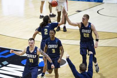 Oral Roberts shocks Ohio State, first big upset of NCAAs - clickorlando.com - state Tennessee - state Ohio - state Indiana - state Michigan - county Roberts - county Lafayette
