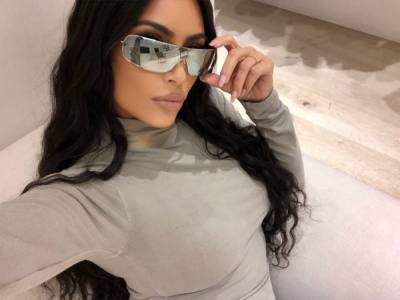 Kim Kardashian - Kanye West - Kim Kardashian Reportedly Worried About Kanye West’s Mental Health During Divorce - hollywoodnewsdaily.com - city Chicago
