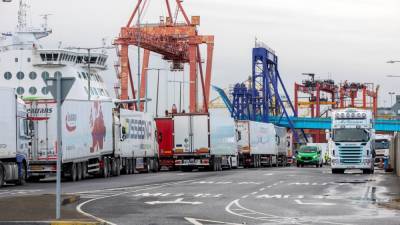 Negative test proof no longer needed for hauliers travelling from Ireland to France - rte.ie - Britain - Ireland - France - Eu - Netherlands - county Lane - county Green