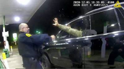 Ralph Northam - Officer accused of force in stop of Black Army officer fired - clickorlando.com - state Virginia - Richmond, state Virginia