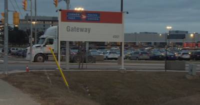 Around 80 workers self-isolating amid COVID-19 outbreak at Mississauga Canada Post facility - globalnews.ca - Canada
