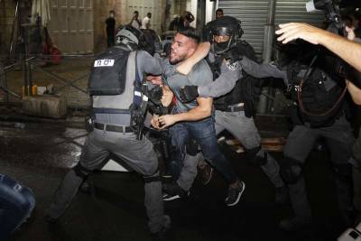 Israeli police, Palestinians clash at Jerusalem holy site - clickorlando.com - Israel - Palestine - city Jerusalem