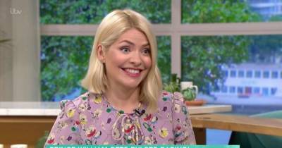 Holly Willoughby - Phillip Schofield - Holly Willoughby calls out sexism over Prince William’s muscly Covid vaccine snap - ok.co.uk - county Prince William