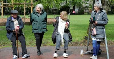 Amputee support group meet up in Renfrew park for first time since pandemic hit - dailyrecord.co.uk - county Park - state Indiana