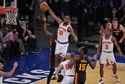Young hits runner with 0.9 left to lift Hawks past Knicks - clickorlando.com - New York - city New York - city Atlanta - county Young