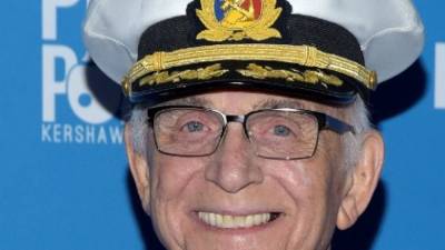 Michael Tullberg - ‘Love Boat’ captain Gavin MacLeod dies at 90 - fox29.com - state California - Los Angeles, state California - county Tyler - city Moore, county Tyler