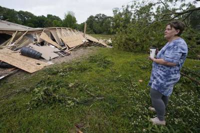 Storms spawn twisters in Mississippi, kill 2 in Georgia - clickorlando.com - state Tennessee - state Louisiana - state Mississippi - state Arkansas - Georgia - city Nashville, state Tennessee - state Alabama - city Birmingham, state Alabama - Jackson, state Mississippi - city Baton Rouge, state Louisiana