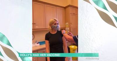 Holly Willoughby - Phillip Schofield - Holly Willoughby talks 'emotional' day as she has Covid vaccine - manchestereveningnews.co.uk