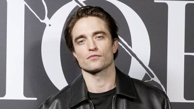 Robert Pattinson - Lily Collins - Robert Pattinson, Lily Collins and Ewan McGregor Team Up to Raise Money for COVID-19 Relief in India - etonline.com - India