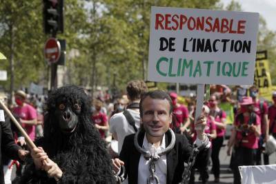 Emmanuel Macron - French demonstrators demand more action on climate change - clickorlando.com - France