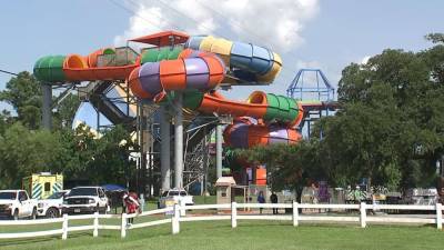 Hurricane Harbor Splashtown shut down following a chemical leak affecting over 60 attendees, officials say - fox29.com - state Texas - city Houston - county Harris