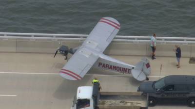 Ocean City - Teenage banner plane pilot makes safe emergency landing on bridge near Ocean City, New Jersey - fox29.com - county Atlantic - Jersey - county Ocean