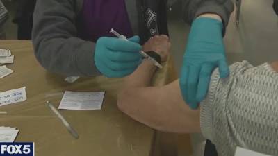 Bill De-Blasio - De Blasio to require all NYC workers to be vaccinated or tested - fox29.com - New York - city New York