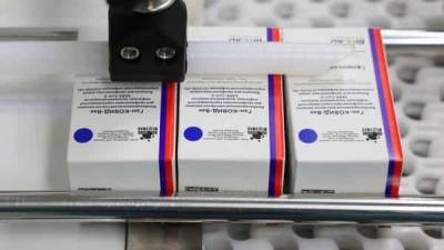 Russia approves trials of combined AstraZeneca and Sputnik V Covid-19 vaccines - livemint.com - India - Azerbaijan - Russia - Uae - Belarus
