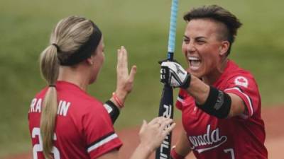 Crystal Goomansingh - Tokyo Olympics: Canada wins first-ever medal in softball, nabs another silver in swimming - globalnews.ca - city Tokyo - Canada - Mexico - Venezuela