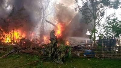 31 dead in Philippine military plane crash; 50 rescued - fox29.com - Philippines