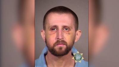 Oregon man knocks out, hogties active shooter, according to Portland police - fox29.com - Usa - state Oregon - city Portland, state Oregon