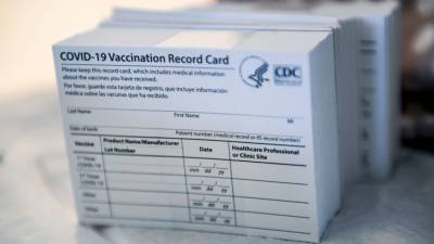 2 Hawaii tourists arrested for using fake vaccine cards, officials say - fox29.com - state Hawaii - city Honolulu