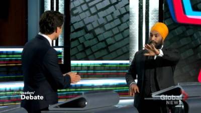 Justin Trudeau - Jagmeet Singh - Federal leaders’ debate: Trudeau, Singh spar over climate action targets - globalnews.ca