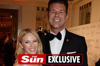Kylie Minogue - Kylie Minogue returns to UK after nine months apart from boyfriend Paul Solomons in Covid lockdown in Melbourne - thesun.co.uk - Britain - Australia - city Melbourne