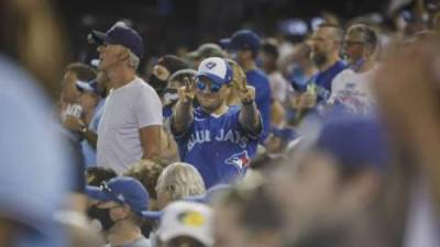 Pro sports venues increase fan capacity as athlete vaccine rules remain iffy - globalnews.ca - county Centre - county Rogers