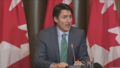 Justin Trudeau - Premiers press Trudeau on idea of vaccine mandates, COVID-19 pill approval - globalnews.ca - Canada