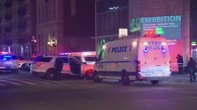 2 NYPD police officers shot in Harlem - fox29.com - New York - county Bronx